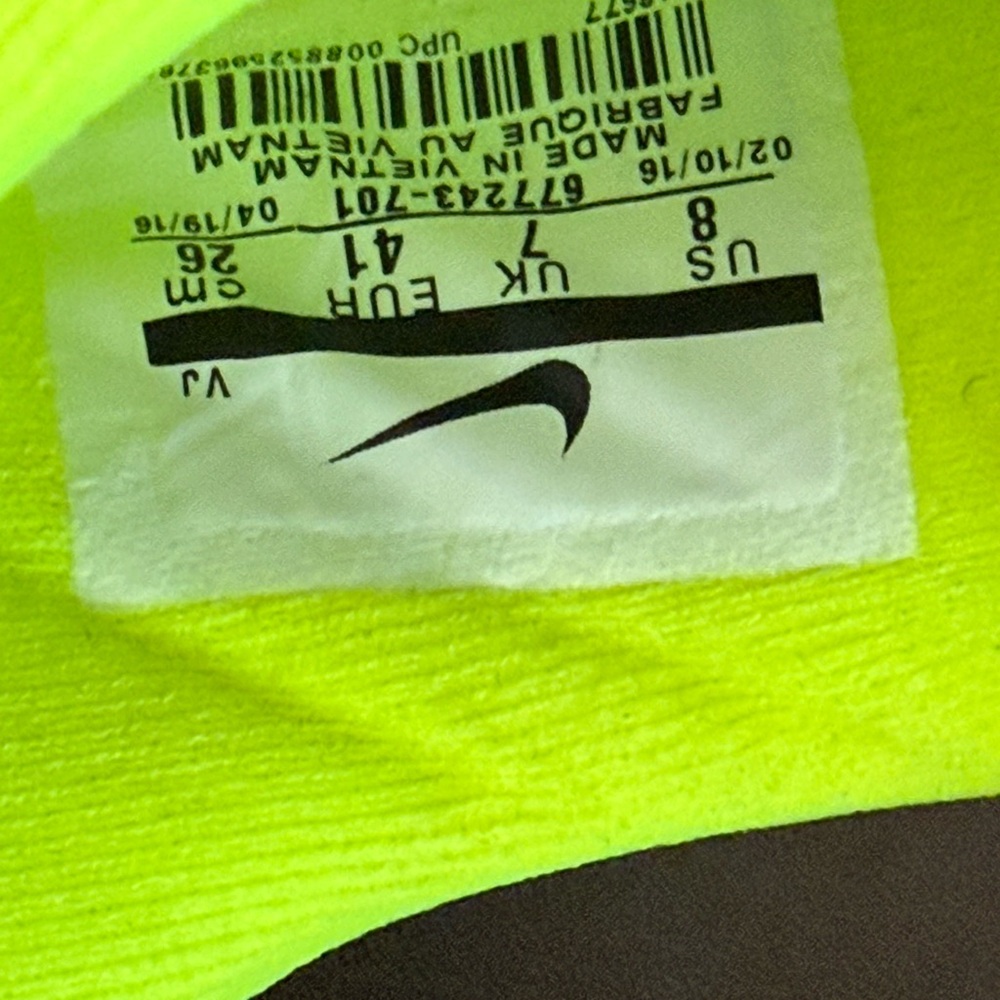 Nike Neon Green Athletic Sneakers - Picture 15 of 16